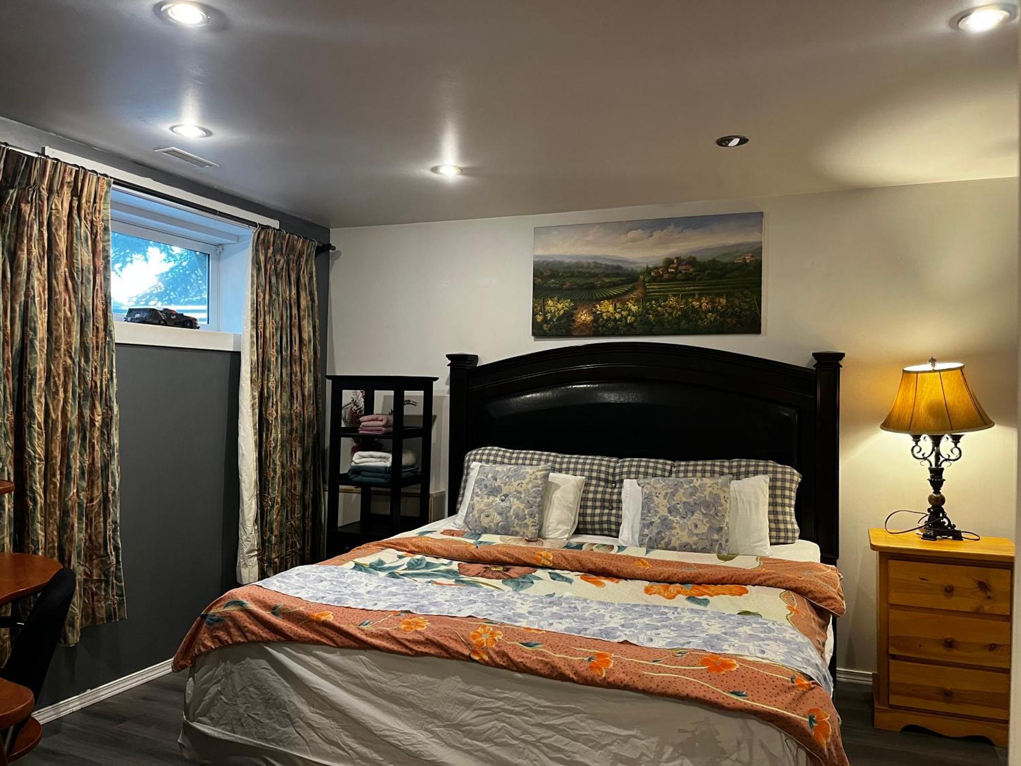 Hidden Valley New Basement Suite With Private Bathroom! Calgary Exterior photo